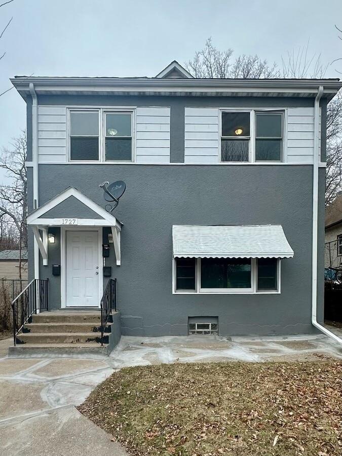 Photo - 1727 Reaney Ave E Unit #2
