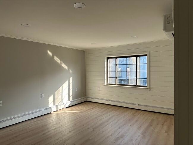 Photo - 137 N Center St Unit 1