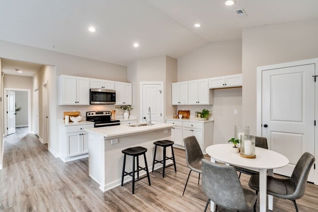 Photo - Decarsky Park Alex Model