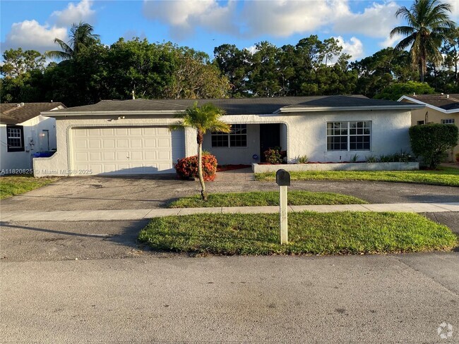 Building Photo - 8250 Southampton Dr Rental