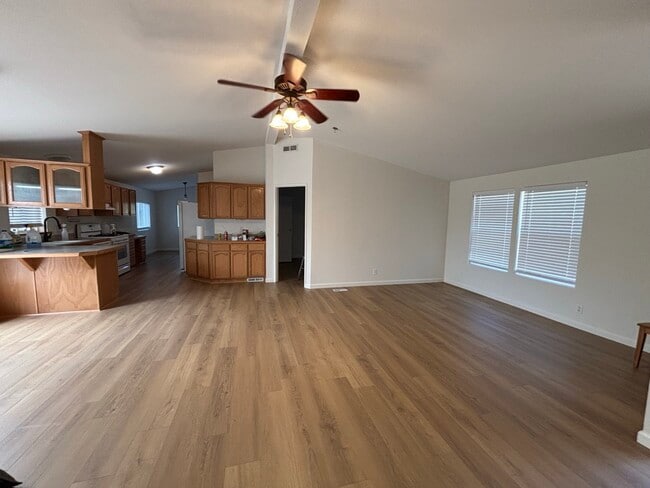 Photo - 1782 Lotus Rd