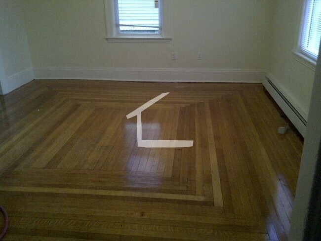 Photo - 5 Murdock Ter