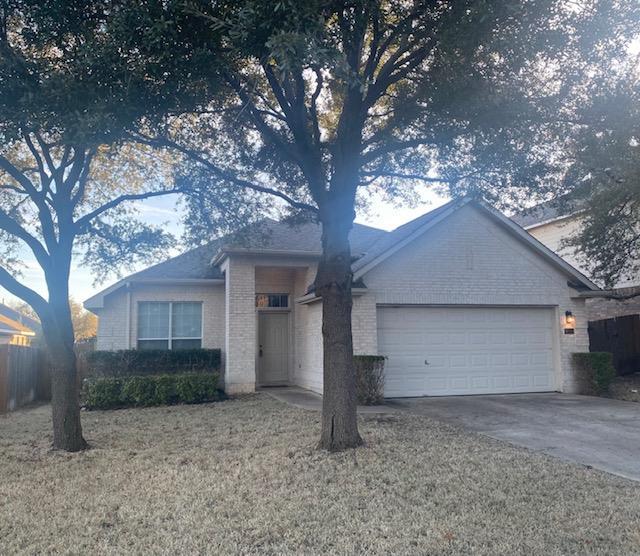 Photo - 3709 Pine Needle Cir House