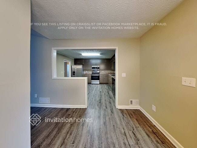 Photo - 820 Cedar Lake Dr SE