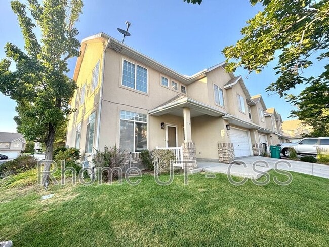 Photo - 723 Sandy Point Dr Townhome