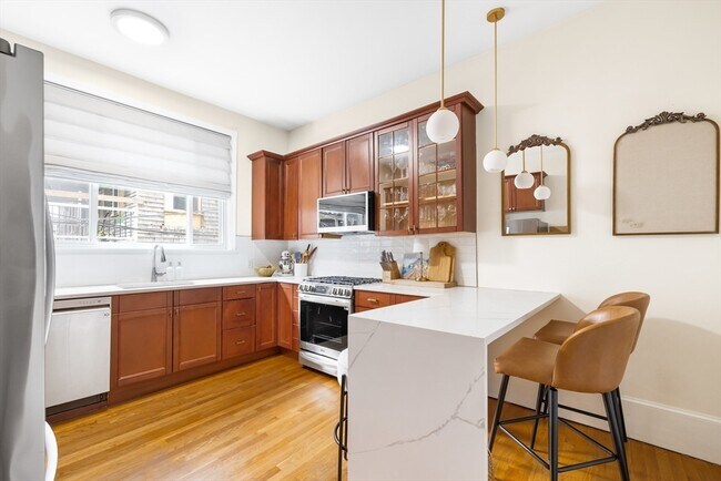 Photo - 171 H St Unit 1