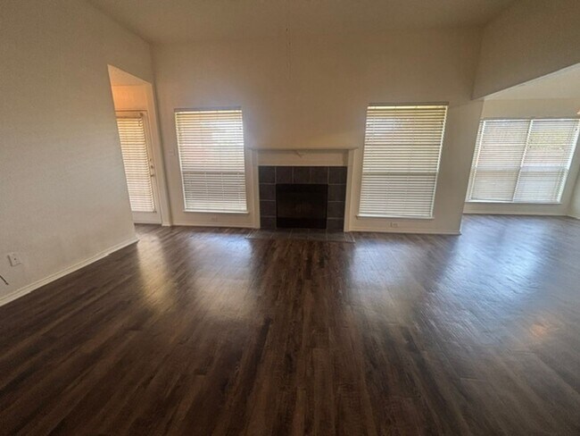 Photo - 1024 Carlin Ln