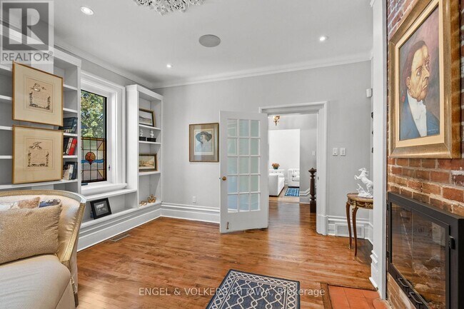 Photo - 105 Crichton St