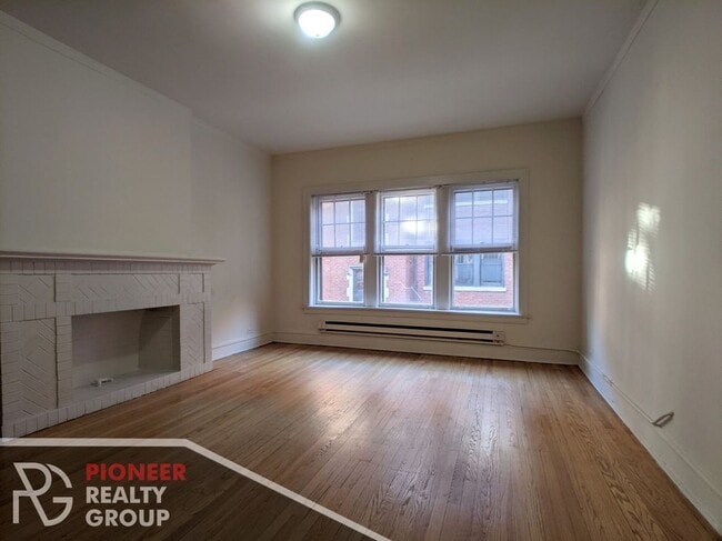 Photo - 1025 Dempster St Unidad 1305-W1
