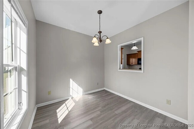 Photo - 122 Sherman Ct