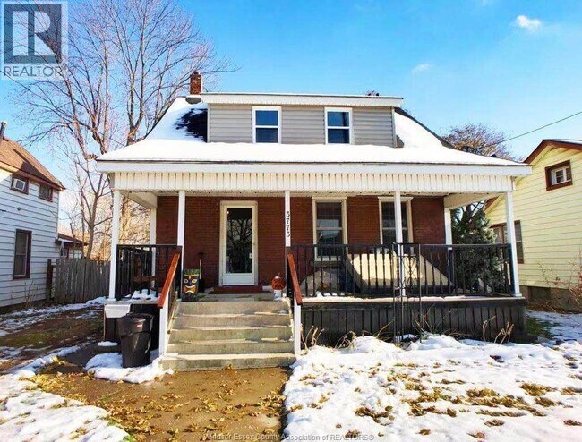 Photo - 3773 Peter St