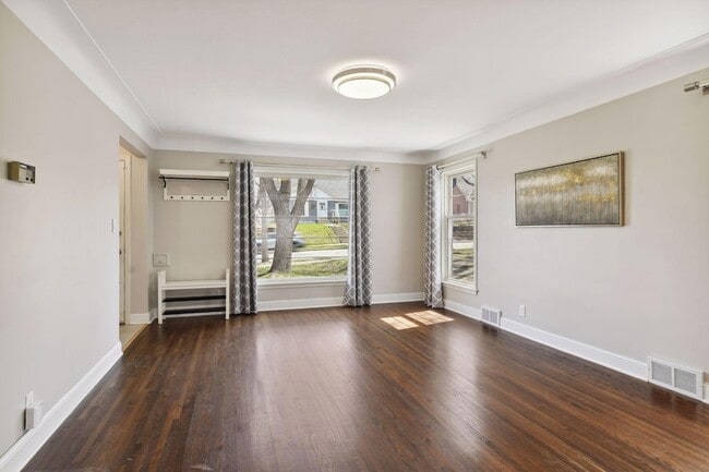 Photo - 5620 Humboldt Ave S