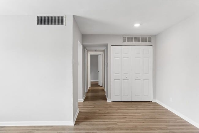 Photo - Leesburg Apartments