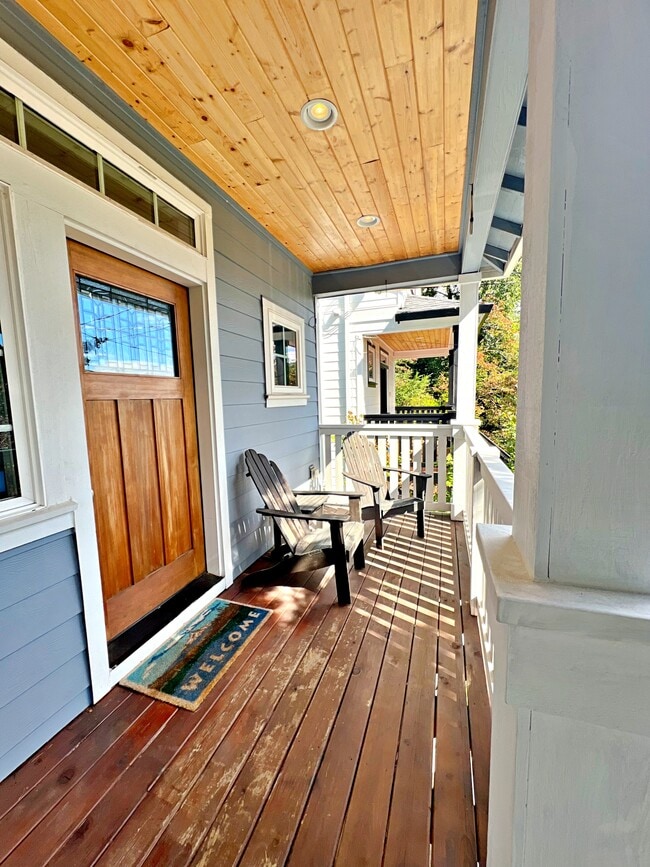 Photo - 1707 SW Moss St