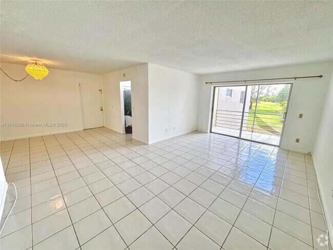 Building Photo - 2495 SW 82nd Ave Unit 205 Rental