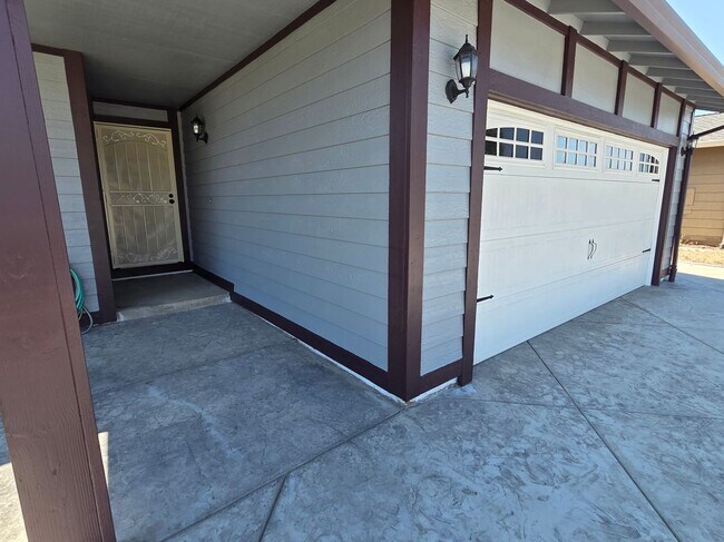 616 Placer Ln