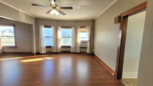 Photo - 806.1 Unit 1