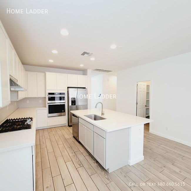 Photo - 13337 W Lariat Ln