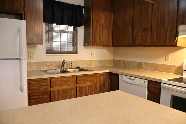 Photo - Spacious 2BR/2BA Condo Steps from Campus