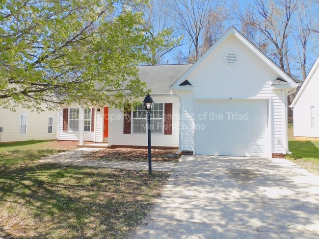 Building Photo - 1856 Oakhurst Park Ln