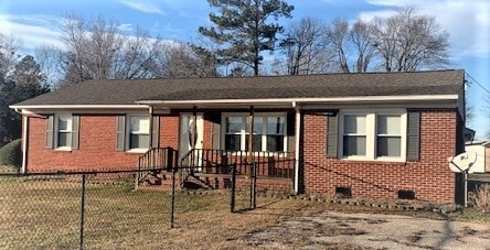 55 Maple Tree Ln