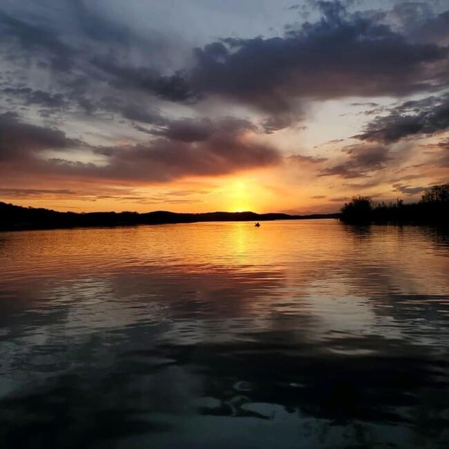 Building Photo - Executive Lake Home near Big Cedar Lodge