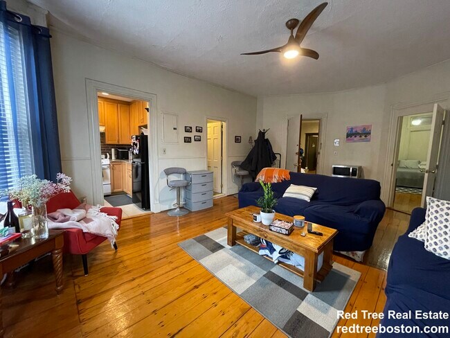 Photo - 914 Beacon St Unit 2