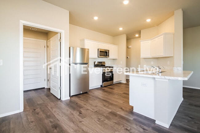 Photo - 1000 W Lawton Rd