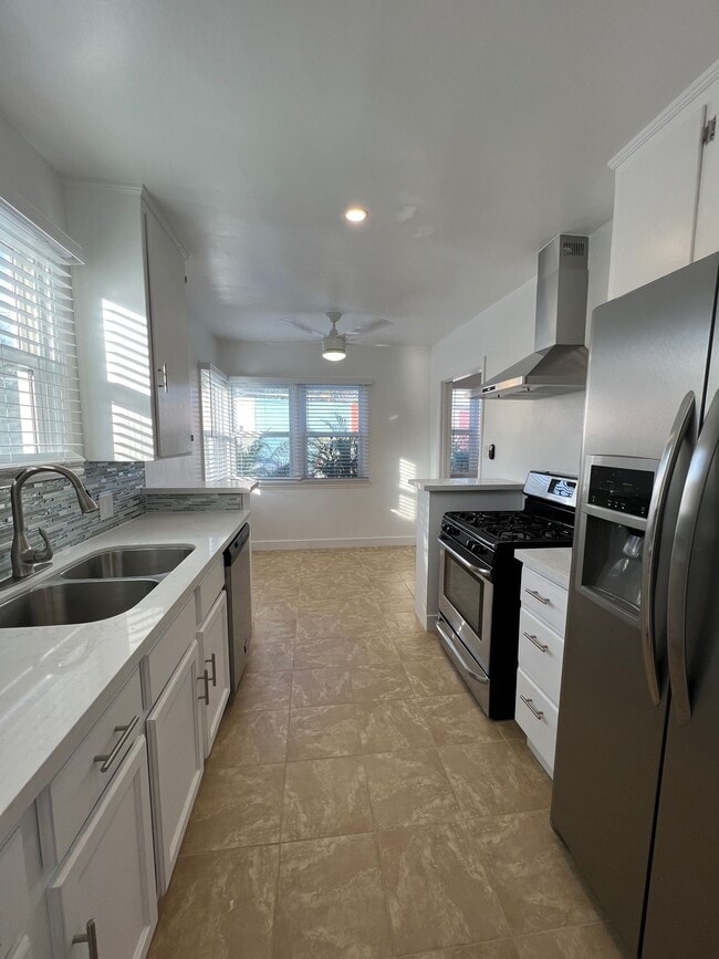 8606 Beverlywood St Unit 8606