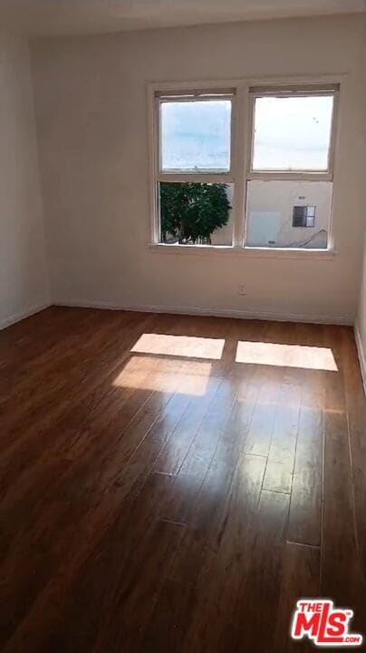 Photo - 4106 Rosewood Ave Unidad 4110 1/2