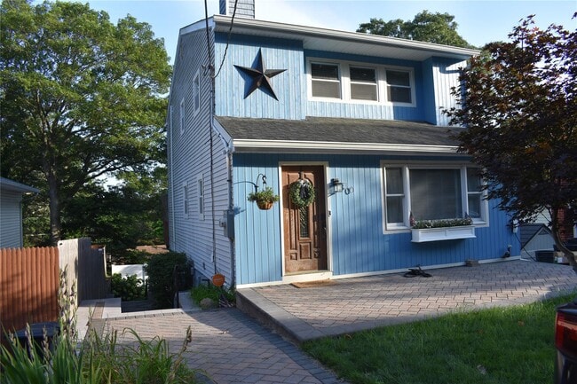 Building Photo - 30 Willow Rd Rental
