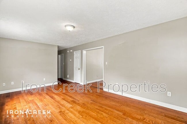 Photo - 16 Spinet St
