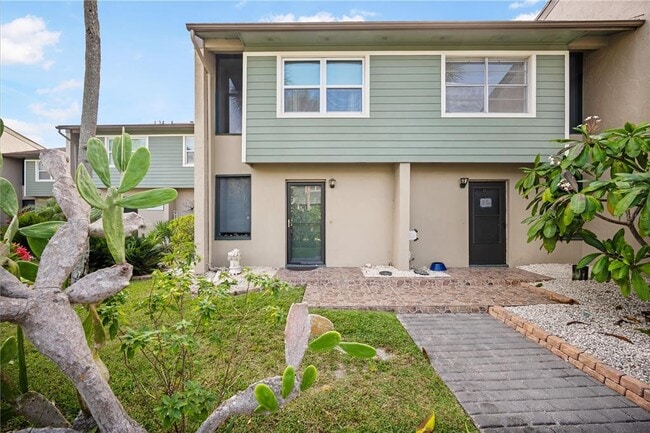 Building Photo - 1028 Apollo Beach Blvd Rental
