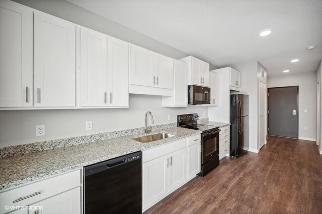 Building Photo - The Hollows