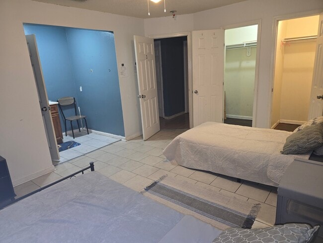 Photo - 6822 W Coronet Ct Unit A