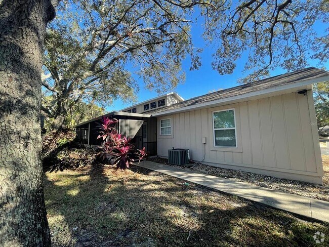 Building Photo - 4818 Lighthouse Cir Unit 30