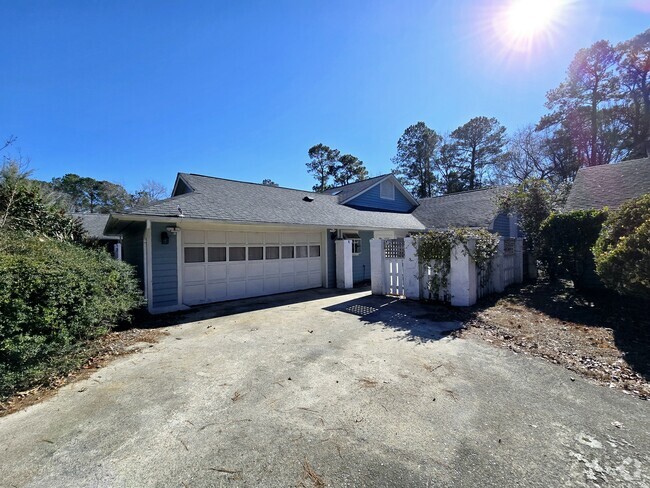 Building Photo - 98 Red Bird Ln Rental