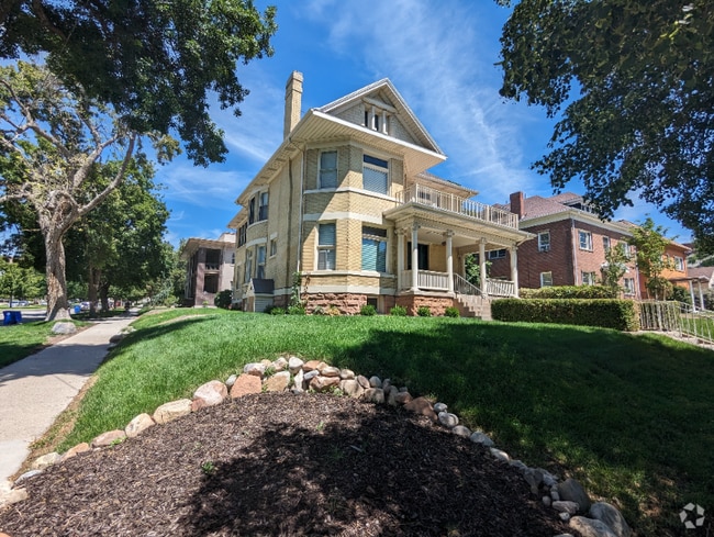Building Photo - 805 E 100 S Rental