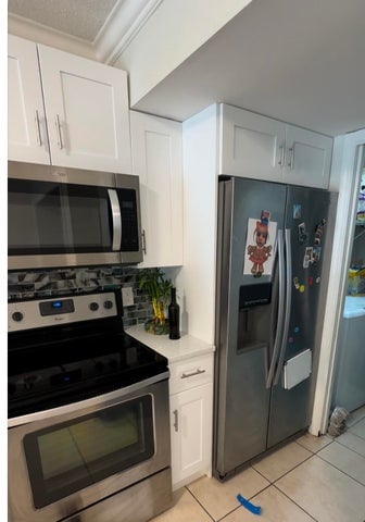 Photo - 885 Sumter Rd W