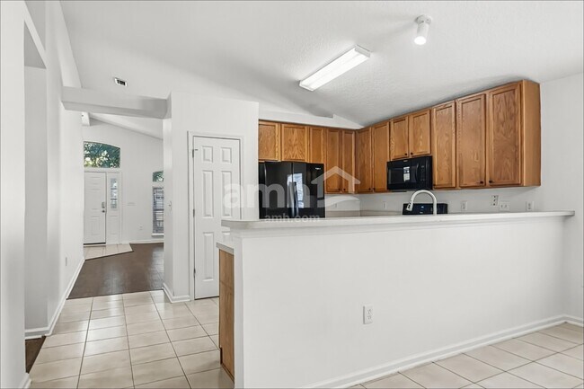 Photo - 1312 River City St