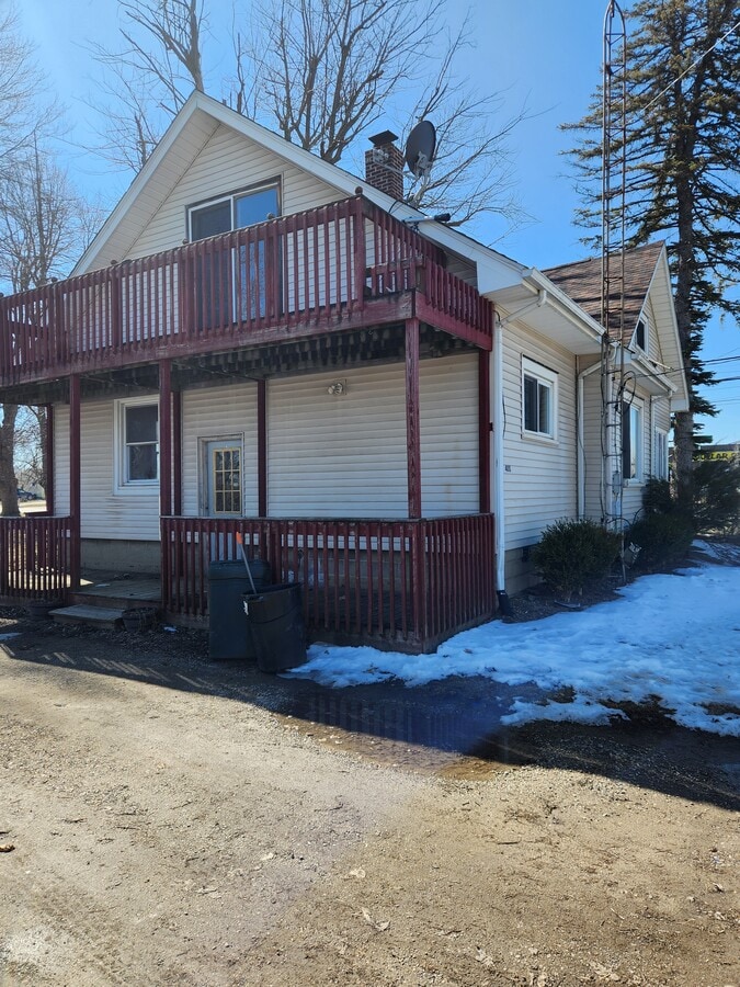 Photo - 400 S Main St