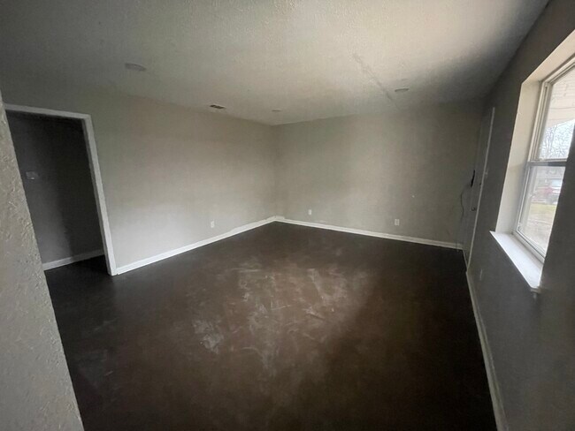 Photo - 1301 W 48th St Unit A