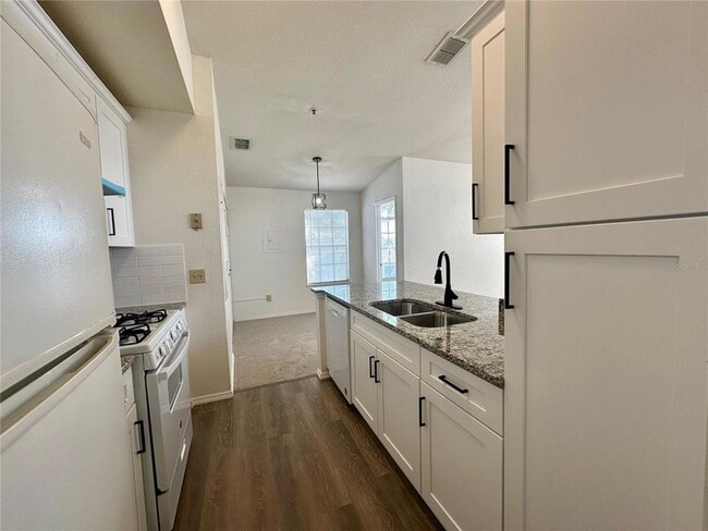 Photo - 1612 Columbia Arms Cir Unit 237