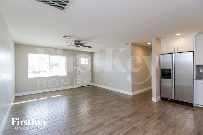 Photo - 3412 E Claire Dr