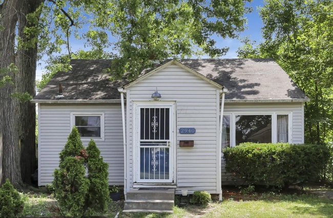 Building Photo - 2940 Hiawatha St Rental