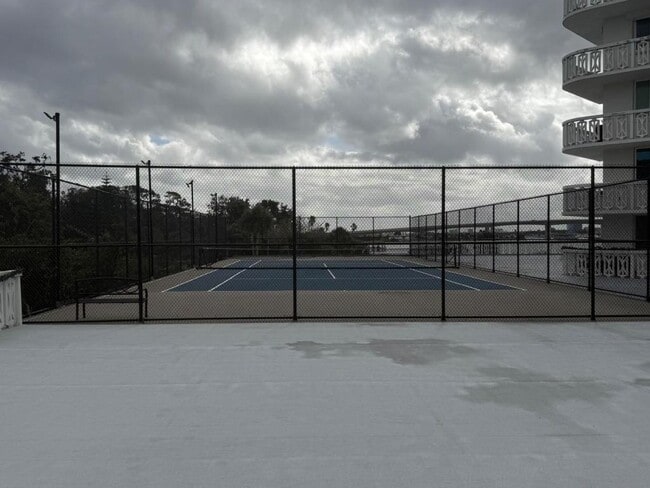 Photo - 925 N Halifax Ave