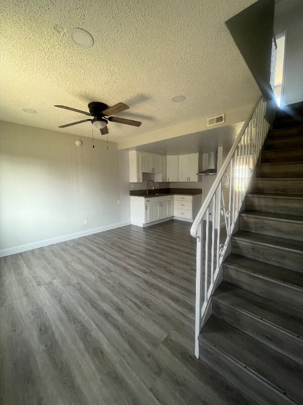 Building Photo - 1156 W 39th St Rental