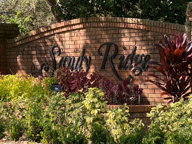 Photo - 4 Bedroom 3 Bath home in Sandy Ridge subdivision, in Davenport for RENT!