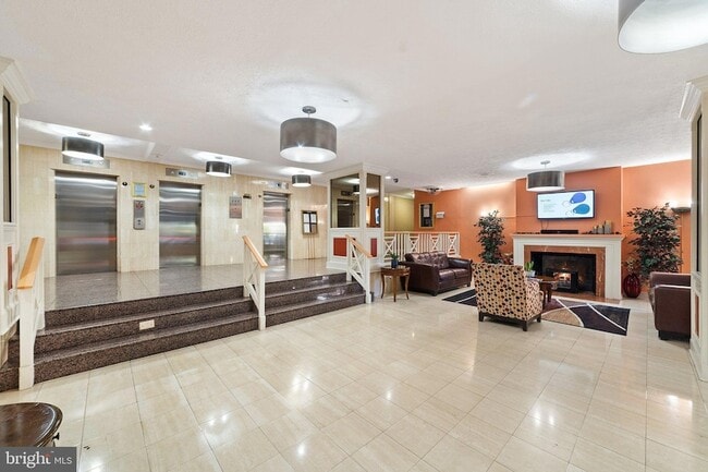 Photo - 1021 Arlington Blvd Unidad 709