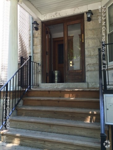 Building Photo - 3233 N Clifton Ave Unit #1F Rental